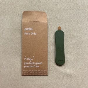 Pela Case Phone Grip in Forest Green